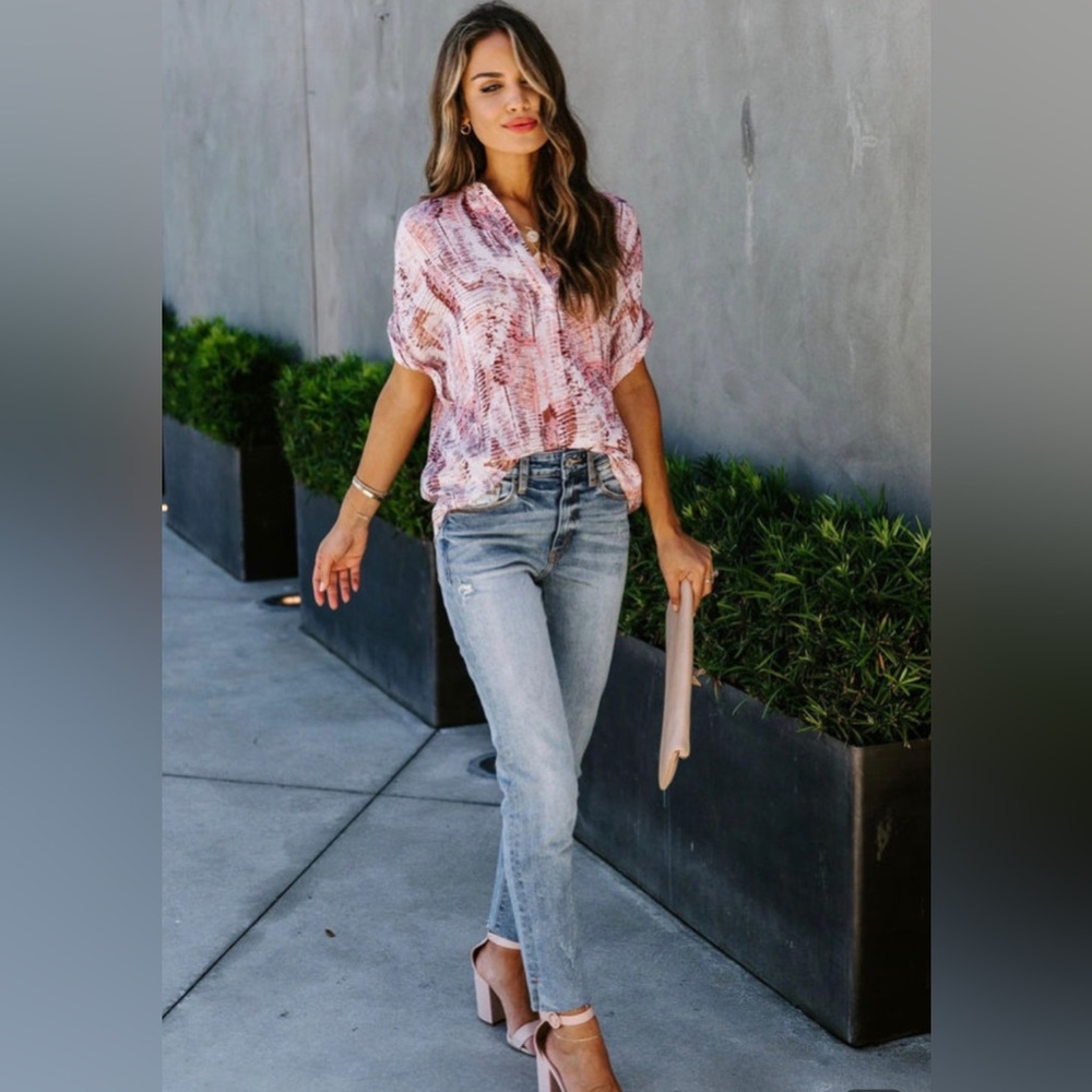 Light Pink Toss and Tumble Short Sleeve Pocket Top - Picture 2 of 9